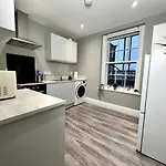 Appartement Luxury Flat With Free Parking