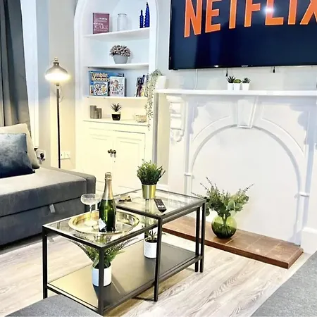 شقة Luxury Flat With Free Parking