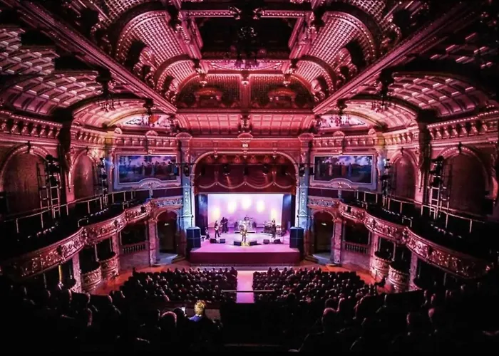 Luxury Flat With Free Parking *