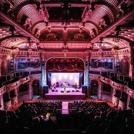 Luxury Flat With Free Parking *